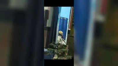 ट्रेन की हॉर्न बजने के बावजूद सोते रहे जीआरपी और यात्री आपस में उलझते रहे