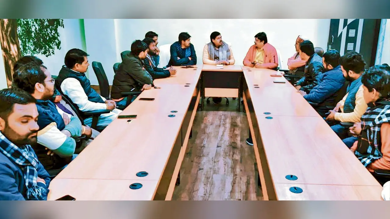 Gopalganj News : एनडीए का कार्यकर्ता सम्मेलन आज, स्वागत के लिए सजा वीएम फील्ड