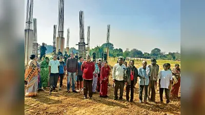 Rourkela News: बंडामुंडा नेपाली बस्ती में ग्रामीणों ने रोका रेलवे का काम, बैरंग लौटे रेलवे के अधिकारी