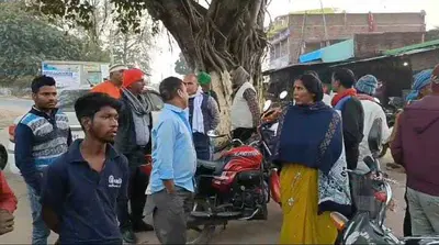 Giridih News : अबुआ आवास के लिए पैसे मांगने का आरोप, सचिव का इनकार