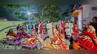 बुजुर्ग व असहाय ग्रामीणों के बीच कंबल वितरण