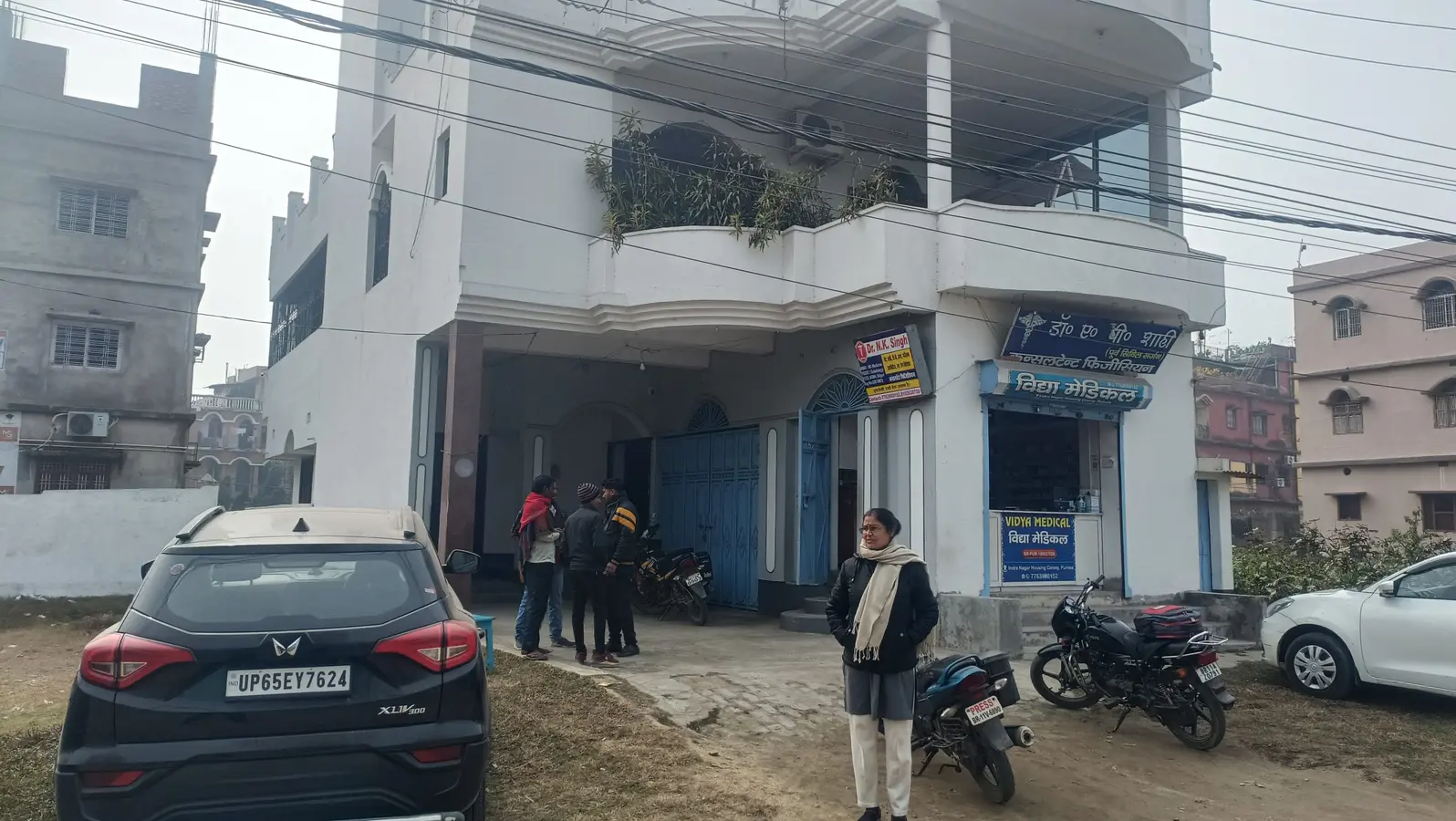 रिटायर्ड सिविल सर्जन डॉ एपी शाही के बंद घर में लाखों की चोरी