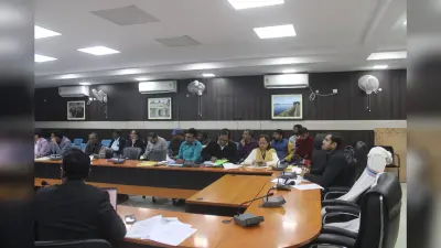 Jamshedpur news. ओडीएफ प्लस मॉडल गांव के लिए बनायी गयी योजना, धरातल पर उतारने का निर्देश