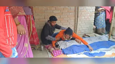 अनियंत्रित होकर पेड़ से टकरायी बाइक, सवार एक युवक की मौत दूसरा गंभीर