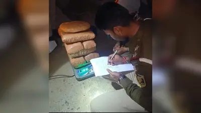 पुलिस जांच में बाइक सवार युवकों से गांजा, स्मैक बरामद