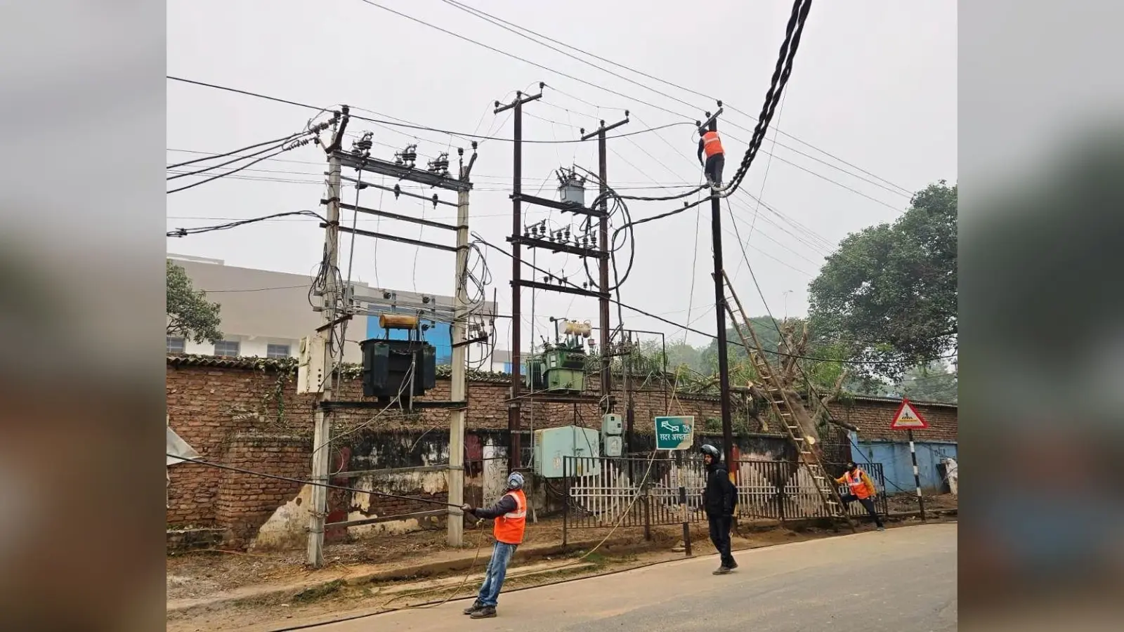 विद्युत विभाग का मेंटनेंस बना जी का जंजाल, शहर में आठ घंटे तक गुल रही बिजली