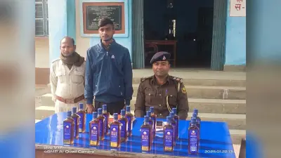 शराब के साथ सिमरा गांव का युवक गिरफ्तार, स्कूटी जब्त