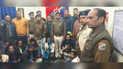 फतुहा-दनियावां रेलखंड पर चोरी हुई तांबे के तार के साथ 10 चाेर गिरफ्तार