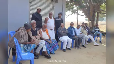 पीड़ित परिजनों से मिले पूर्व एमएलसी, दी सांत्वना