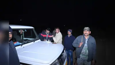 मोहनपुर में जमीन में गड़ा मिला महिला का शव, एक हाथ बाहर निकला था