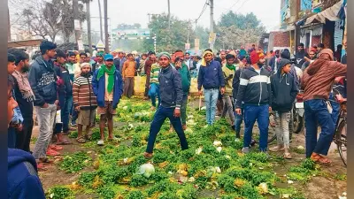 हिलसा में सब्जी मंडी को हटाने के बाद व्यापारी हुए एकजुट