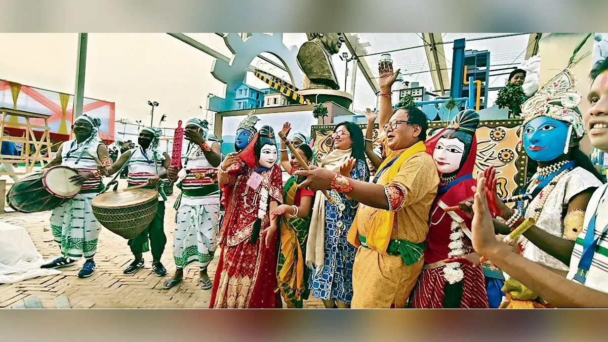 Saraikela News : गणतंत्र दिवस परेड में दिखेगी सरायकेला छऊ की झांकी