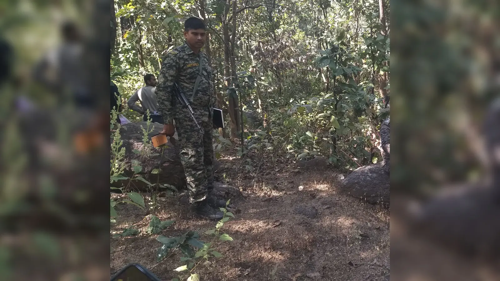 Bokaro News: जरवा के जंगल में नक्सलियों विरुद्ध दूसरे दिन भी चला सर्च अभियान