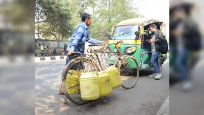 Dhanbad News: शहर में जलापूर्ति ठप रहने से लोग परेशान, आज से मिलेगा पानी