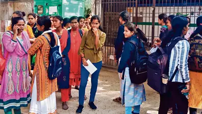 Chapra News : 25 जनवरी से जिले के 10 केंद्रों पर शुरू होगी स्नातक सेकेंड सेमेस्टर की परीक्षा