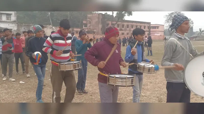 गणतंत्र दिवस को ले स्कूली बच्चों ने किया रिहर्सल