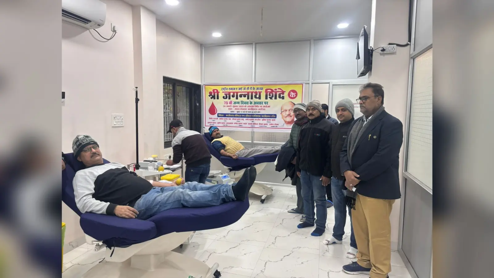 केमिस्ट एंड ड्रगिस्ट एसोसिएशन ने किया रक्तदान शिविर का आयोजन