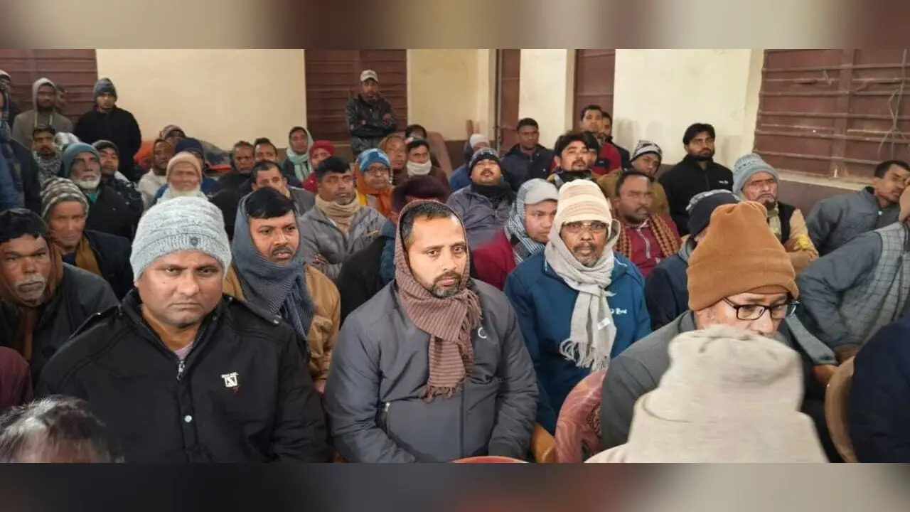 केवाईसी को लेकर एसडीओ ने डीलर के साथ की बैठक