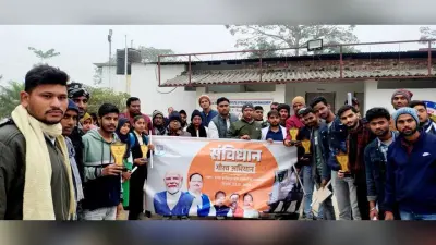 क्विज में सफल समूह को किया पुरस्कृत