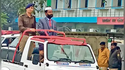 Gopalganj News : गणतंत्र दिवस को लेकर परेड का हुआ फाइनल रिहर्सल, डीएम व एसपी ने निरीक्षण के दौरान तिरंगे को दी सलामी
