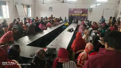 स्वरोजगार के अवसर बढ़ने से आत्मनिर्भर बनती हैं महिलाएं