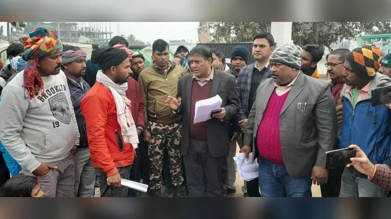 Madhubani News : नगर निगम में आउटसोर्सिंग एजेंसी के सफाई कर्मियों की हड़ताल खत्म