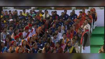 Saraikela News : सरायकेला-खरसावां के कलाकारों से पीएम ने विकसित भारत पर पूछे सवाल
