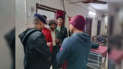 बैंक से पैसा निकाल कार खरीदने जा रहे पूर्व सैनिक से दो लाख छीने