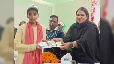 चुनावों में बढ़-चढ़कर हिस्सा लेकर लोकतंत्र को बनायें मजबूत : डीसी