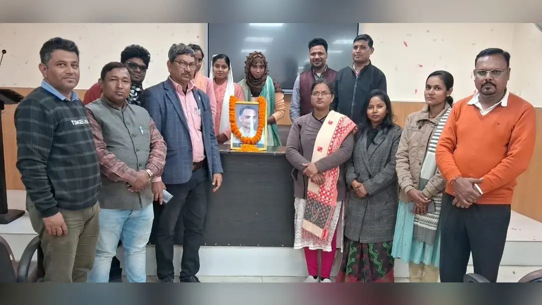 विश्व वेदना के कवि द्विजजी ने पूर्णिया कॉलेज को आगे बढ़ाया : प्रो शंभुलाल
