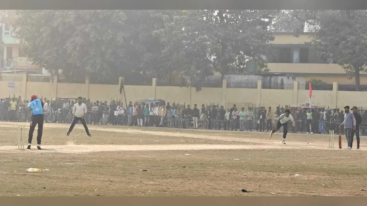 सिमरी बख्तियारपुर सीनियर टीम ने जूनियर को 21 रनों से हराया