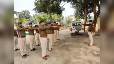 पुलिसकर्मियों ने मतदान में भागीदारी की ली शपथ