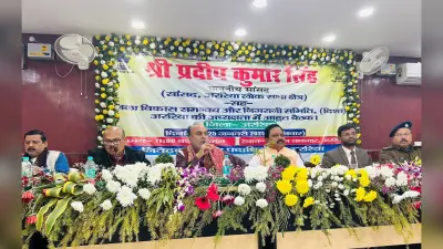 जिले में पारदर्शी तरीके से करायें काम, भष्टाचारियों के विरुद्ध हो कार्रवाई: डीएम
