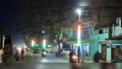 पहली बार तिरंगे की रोशनी से पटा शहर