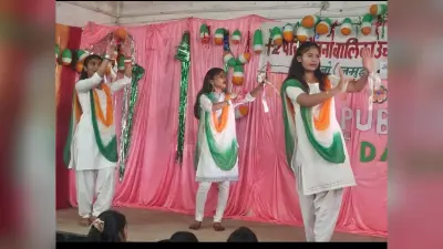 परियोजना स्कूल में छात्राओं की प्रस्तुति ने मोहा मन