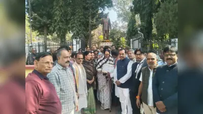 पूर्व विधानसभा स्पीकर त्रिपुरारी बाबू को किया याद