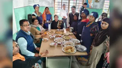 Bokaro News : प्रखंड स्तरीय कुकिंग प्रतियोगिता में मिडिल स्कूल चास की रसोइयाें की टीम प्रथम