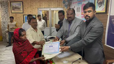 Giridih News :सभी युवा लोकतांत्रिक परंपरा का हिस्सा बनें : डीसी