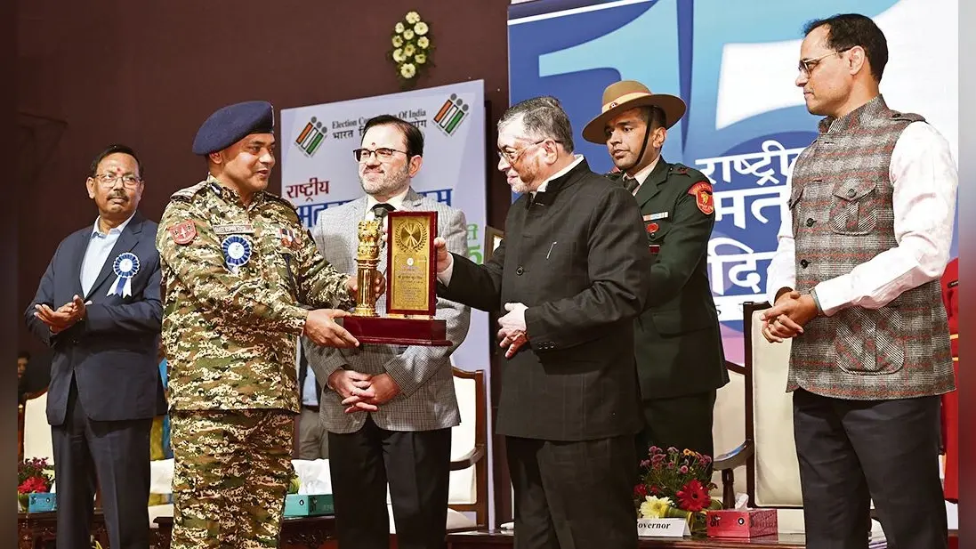 Ranchi news : कुछ राजनीतिक दल अपनी असफलता छिपाने के लिए करते हैं इवीएम का जिक्र : राज्यपाल