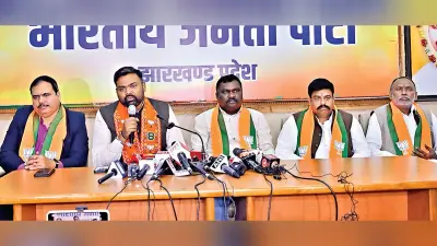 Political news : देश की जनता को दिग्भ्रमित कर रहे राहुल गांधी : गुरु प्रकाश पासवान