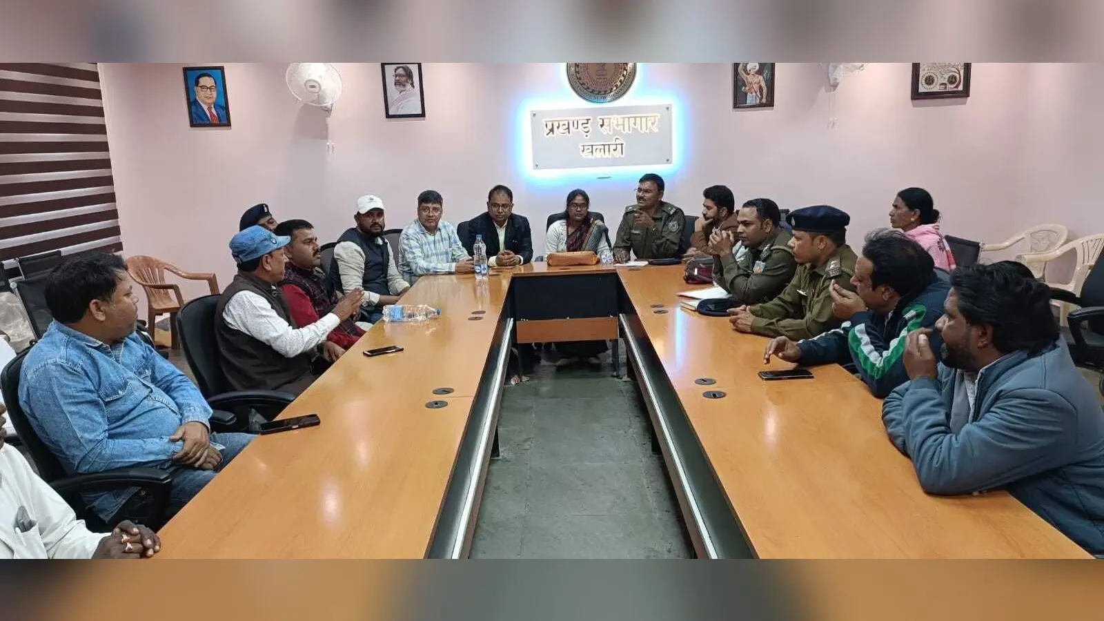 प्रखंड सभागार में शांति समिति की बैठक