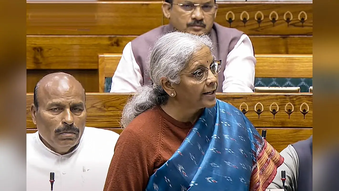 Economic Survey: वैश्विक प्रतिस्पर्धा बढ़ाने के लिए व्यापार लागत में लानी होगी कमी, सुविधाओं में सुधार जरूरी
