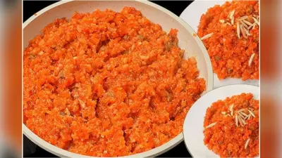 Gajar Halwa Recipe : बस कुछ ही मिनटाें में तैयार करें गर्मागर्म गाजर का हलवा, हर किसी का लेगा दिल जीत