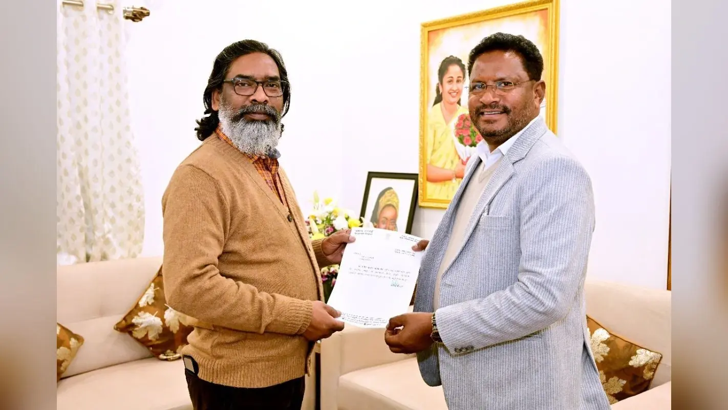 ‘कोल्हान में सिल्क उद्योग की बेहतरी के लिए उठाएं कदम’ झारखंड के सीएम हेमंत सोरेन से MLA दशरथ गागराई ने किया आग्रह