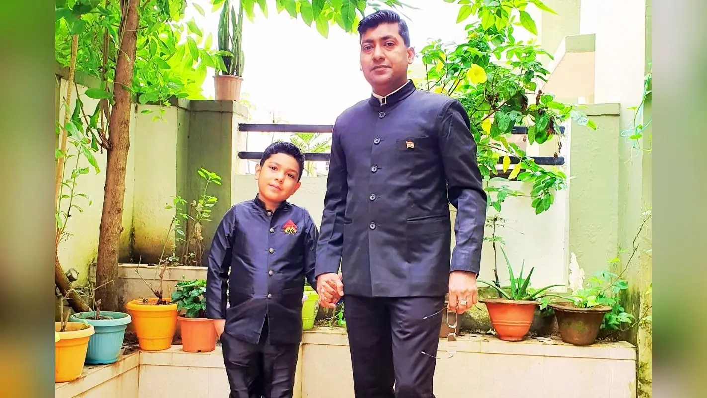 IAS अफसर के 1 बेटे का 6 साल में 3 बार 3 जगह हुआ जन्म, ऐसे हुआ खुलासा, यहां देखें दस्तावेज