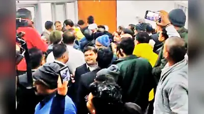 1409 वोटर ने किया मतदान, बैलेट में मिले 1509 वोट, देर रात तक हंगामे के बाद एडवोकेट एसोसिएशन का चुनाव रद्द