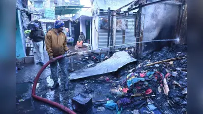 देवघर के मीना बाजार में लगी भीषण आग, 41 दुकानें जलकर राख, ढाई करोड़ का नुकसान