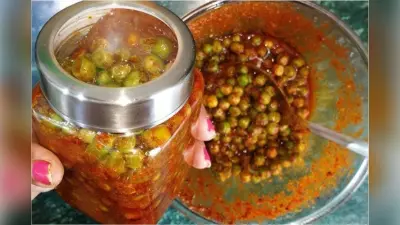 Matar Achar Recipe: घर पर बनाएं हरे मटर का स्वादिष्ट अचार और इस सीजन का मजा करें दोगुना