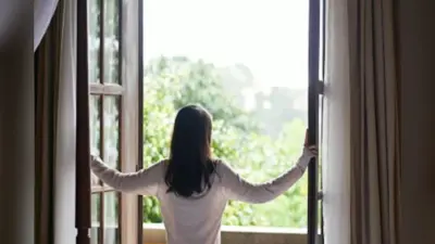Morning Vastu Tips : रोजाना सुबह करें यह काम,आपके जीवन में होगी पैसों की बारिश