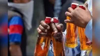 Muzaffarpur News: देशी शराब मिनी फैक्ट्री का भंडाफोड़, गाछी में बना रखा था पूरा सेटअप